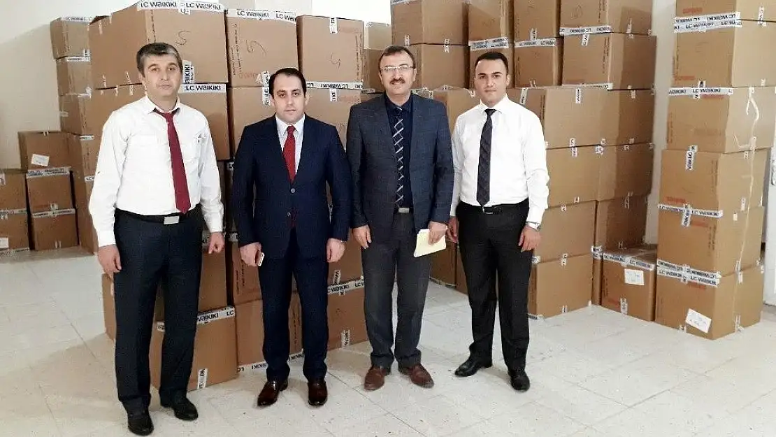 'Darende´de öğrencilere giysi yardımı'