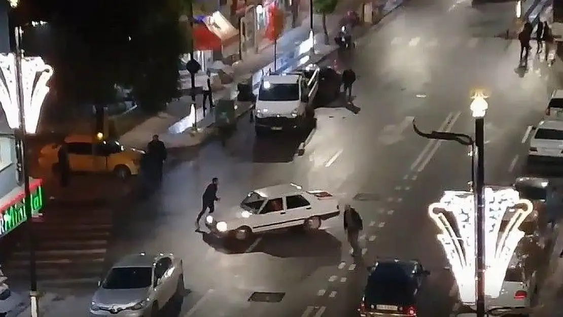 'Asker uğurlama konvoyunda drift yaptılar'