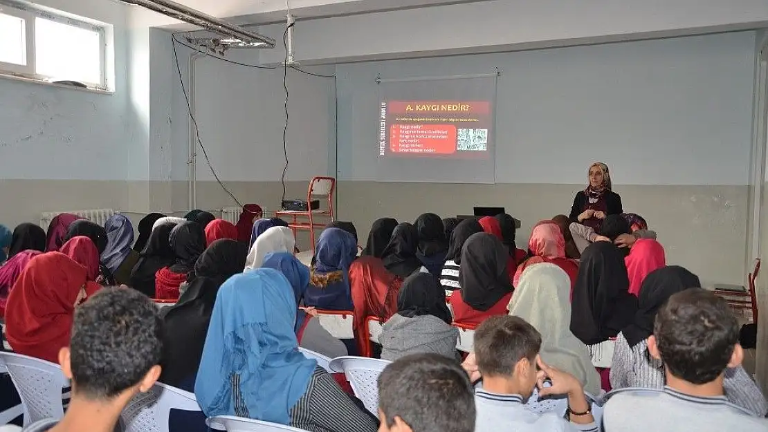 'MADEM´den öğrenci ve velilere seminer'