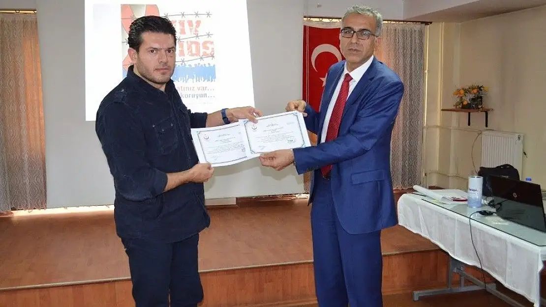 'Aile hekimleri ve aile sağlığı çalışanlarına sertifikaları verildi'