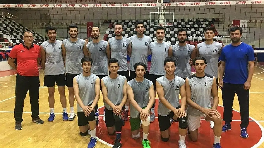 'Malatya Büyükşehir Belediyespor Voleybol Takımı sahasında 3-2 mağlup oldu'