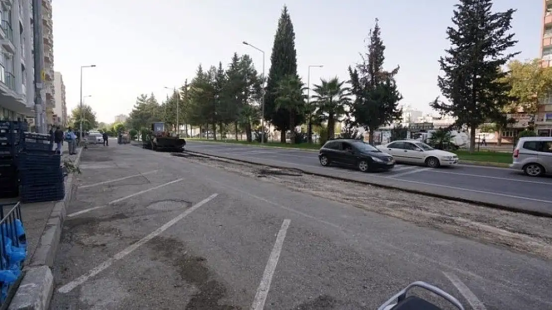 'Adıyaman Belediyesi Atatürk Bulvarında yol genişletme çalışması yaptı'