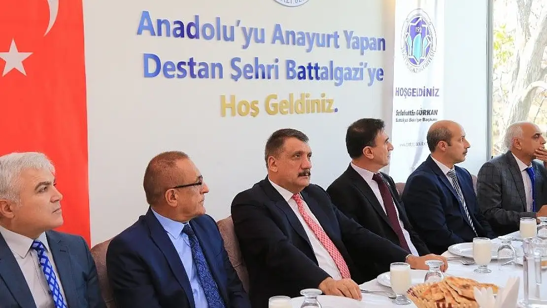 `Sönmeyen Kandiller´ adlı program yoğun ilgi gördü