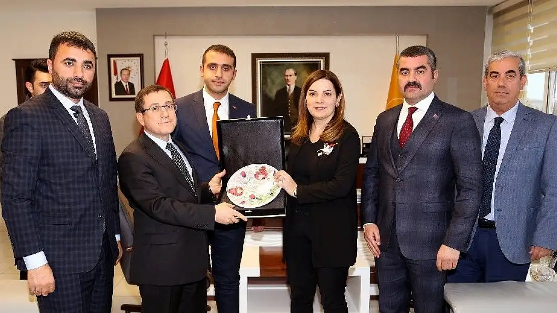 MHP İstanbul Milletvekili Erdem´den Rektör Kızılay´a Ziyaret