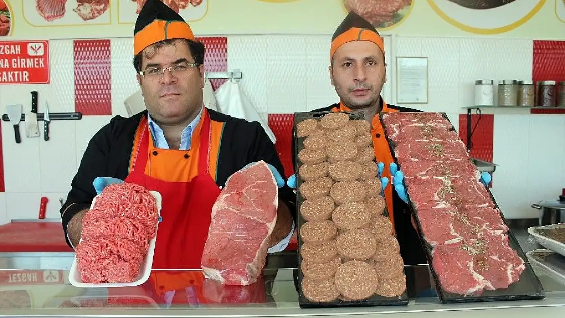 'Elazığ´da marketlerden sonra Kültür Parkta da ucuz et satılmaya başlandı'