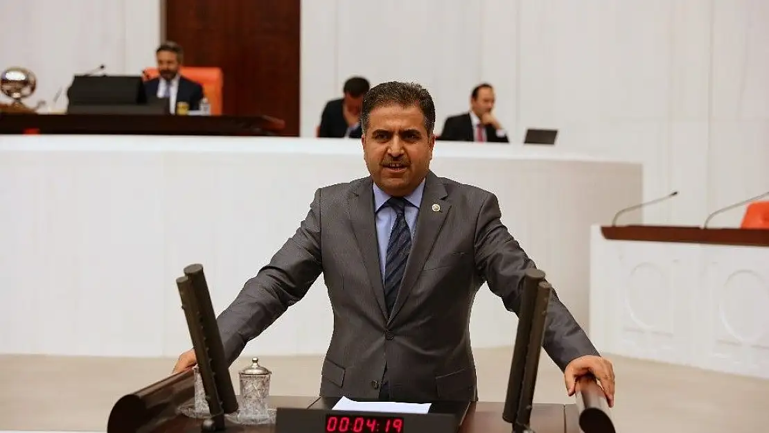 'Milletvekili Halil Fırat Adıyaman´ın yıl dönümünü kutladı'