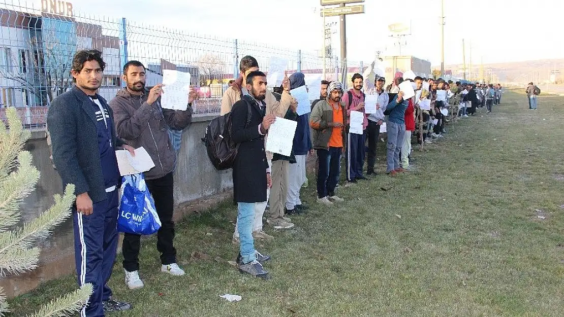 'Otobüs şoförü mültecilere acımadı'