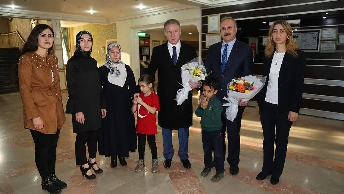 'Vali Gül, engelli öğrenciler ve aileleriyle buluştu'