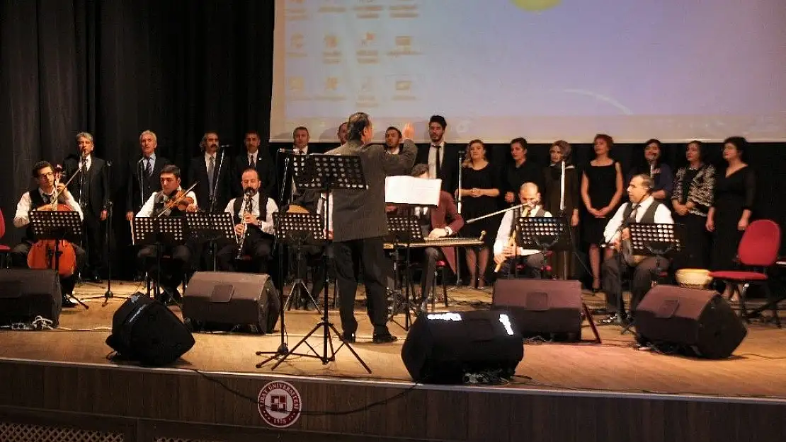 'Elazığ´da eğitimcilerden konser'