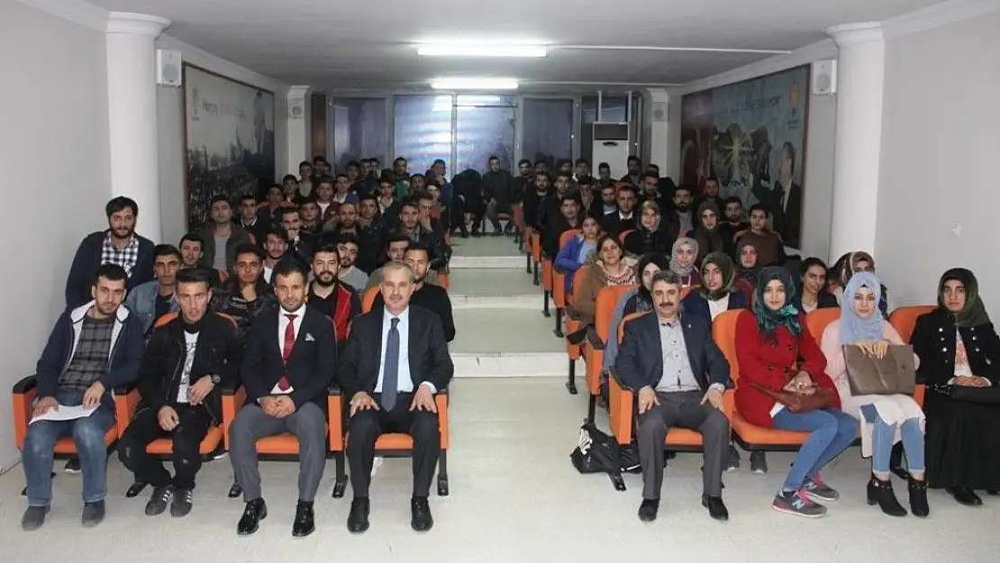 'Başkan Erdoğan gençlerle buluştu'