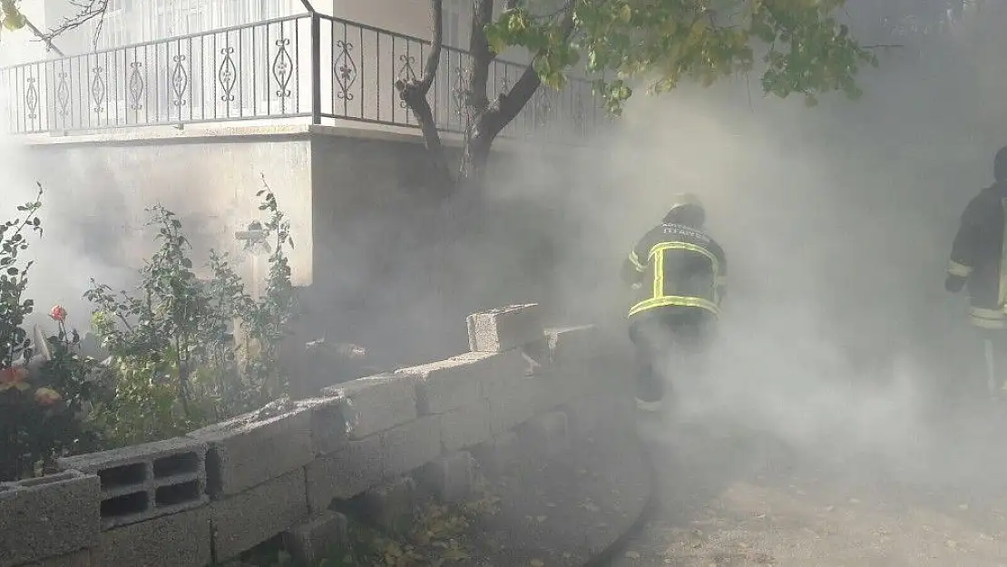'Balkon altında ki odunlar yandı'