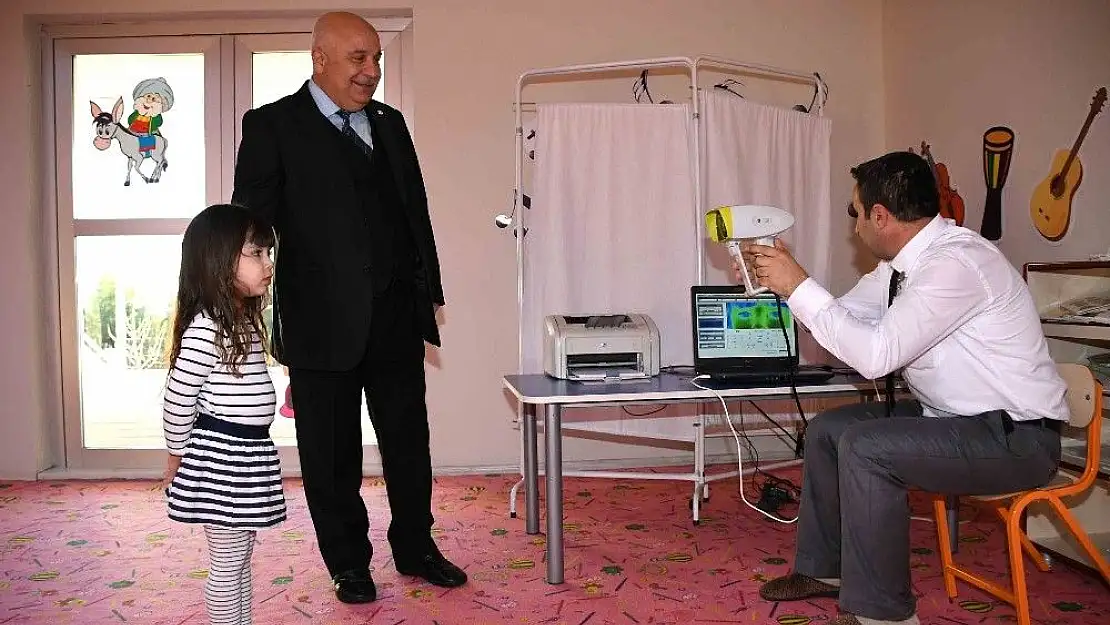 'Minikler göz taramasından geçirildi'