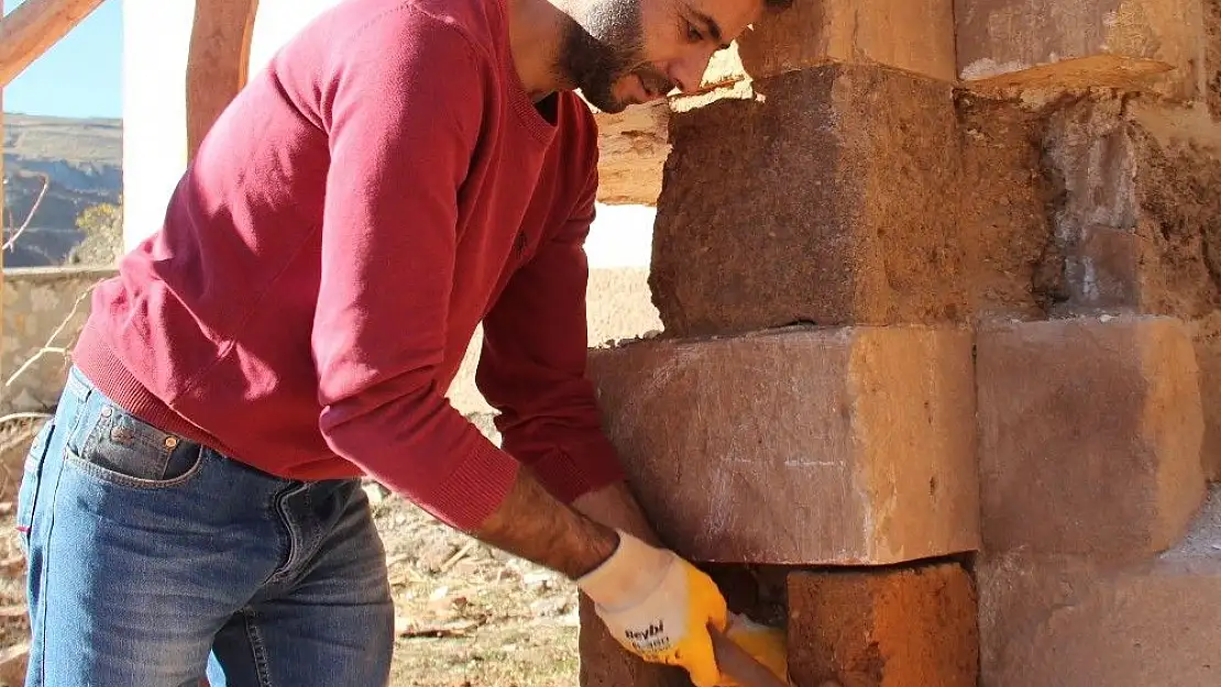 'Türkiye´de iki tane bulunan tarihi yapıdan biri Elazığ´da'