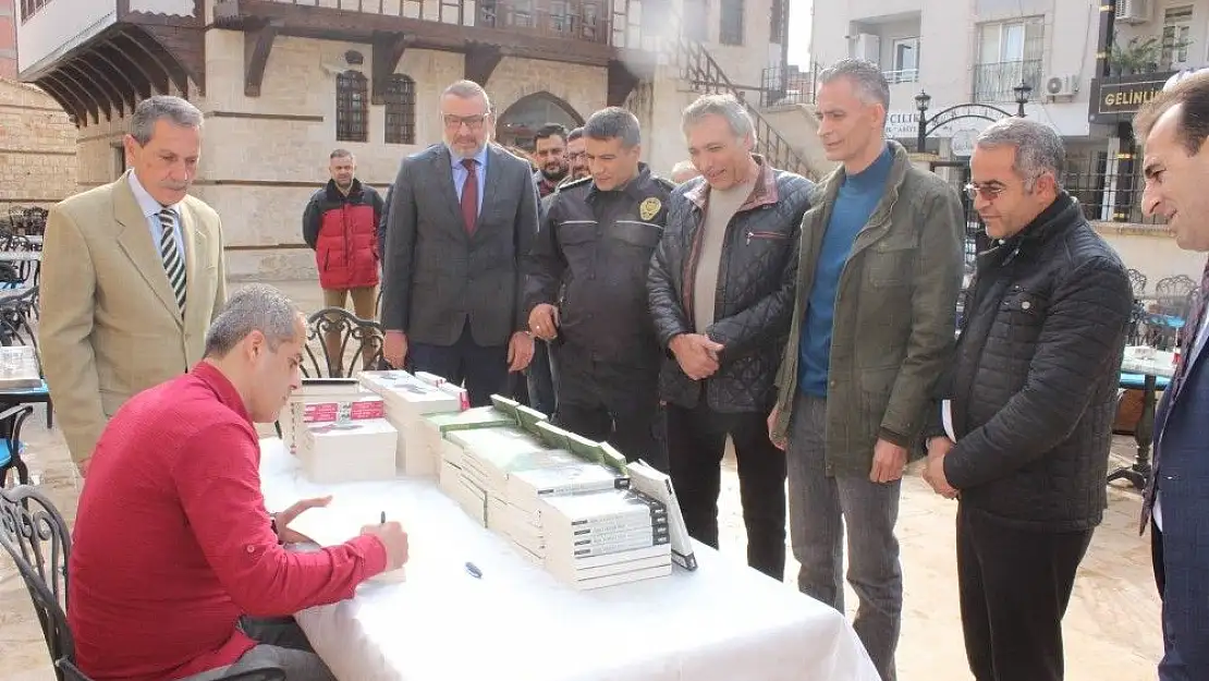 'Adıyamanlı fırıncının üçüncü kitabı çıktı'