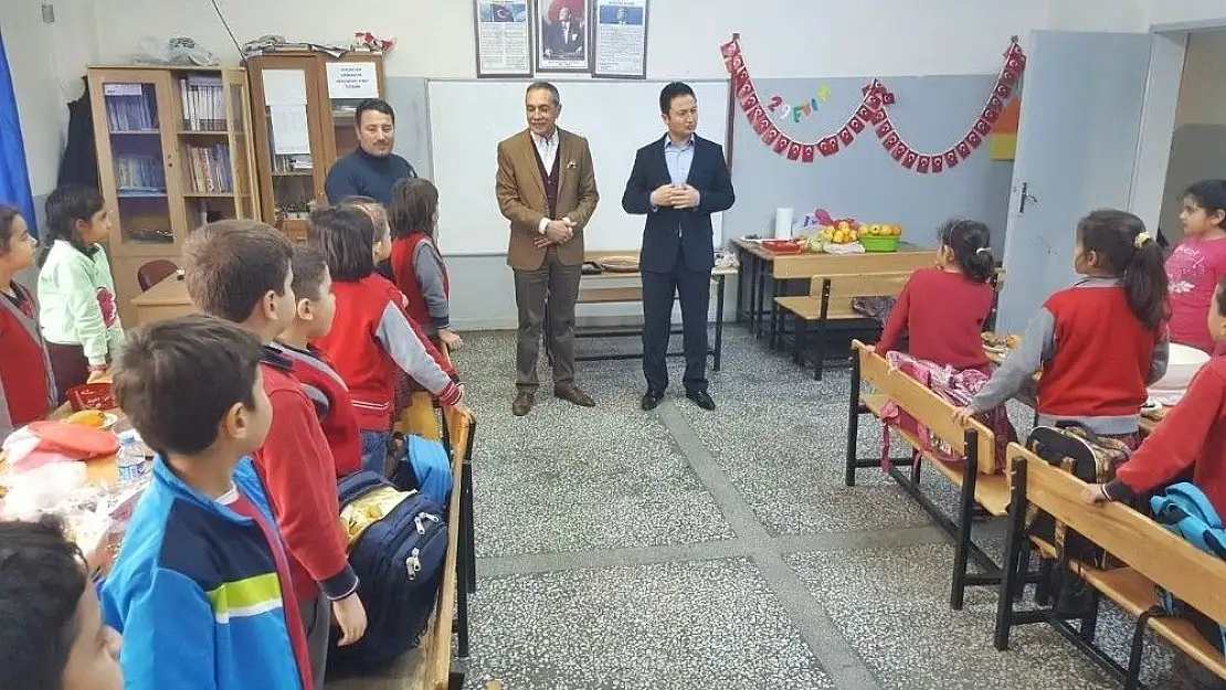 'Başkan Özdemir okullarda incelemelerde bulundu'