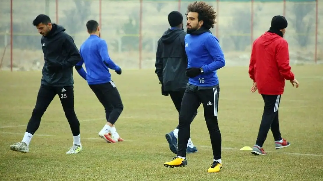 E.Yeni Malatyaspor´un başarılı  oyuncularından iddialı açıklamalar