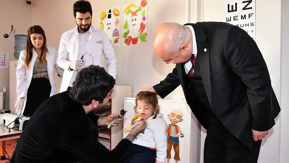 'Adıyaman Üniversitesi kreşindeki minikler sağlık taramasından geçirildi'