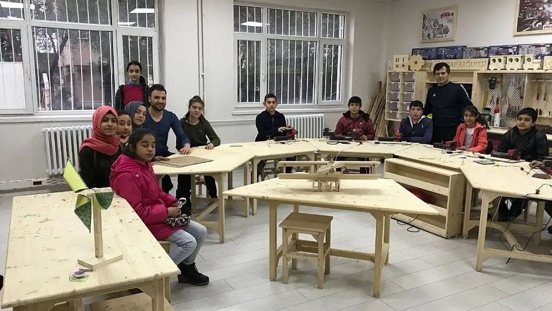 'Köy okulu öğrencileri inovasyon merkezini gezdi'