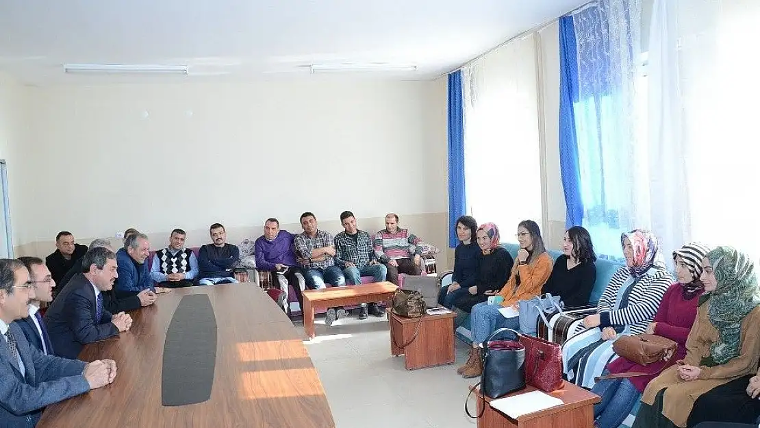 'Darende Belediyesi´nden 300 öğrenciye kışlık mont'