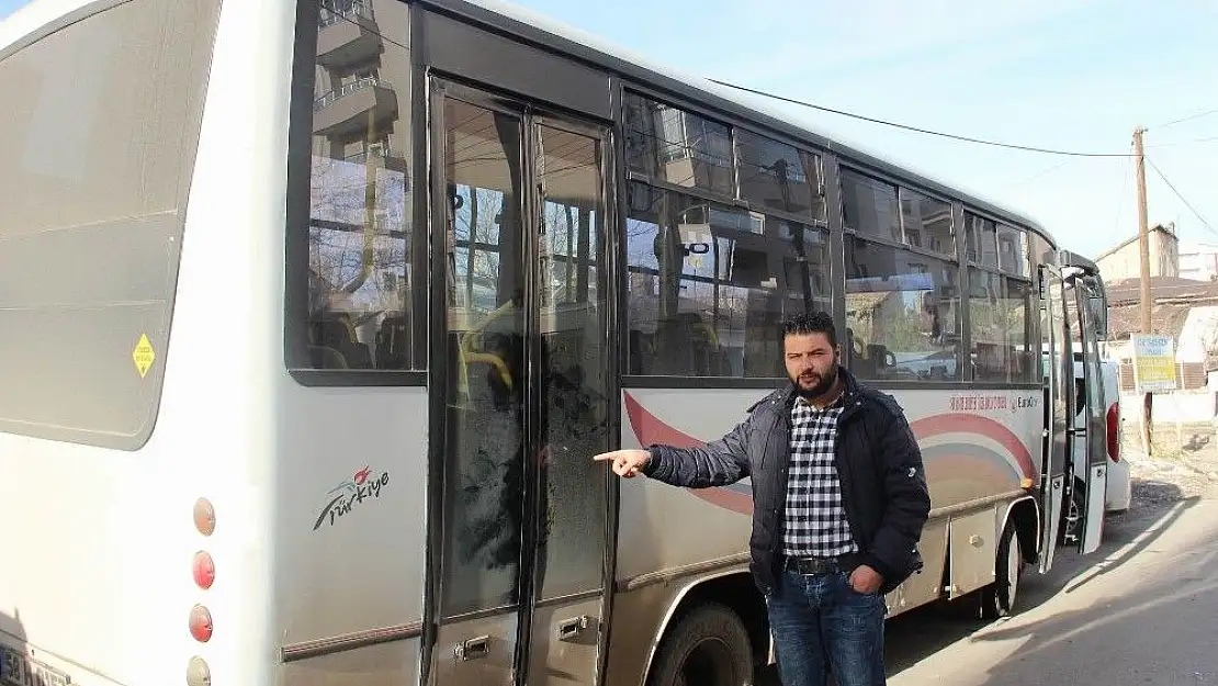 'Halk otobüsünün elektrik devresini keserek bozuk para çaldılar'