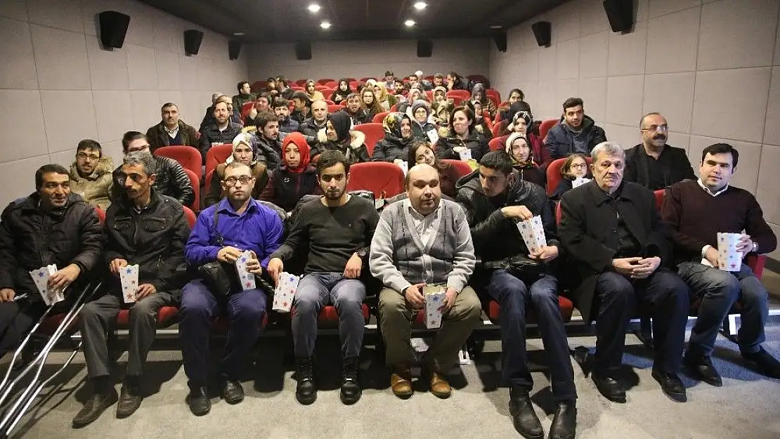 'Engelliler için üniversitede film gösterimi'