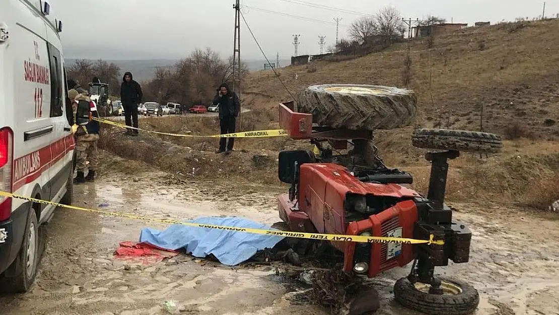 Malatya´da Devrilen traktörün altında kalan muhtar öldü