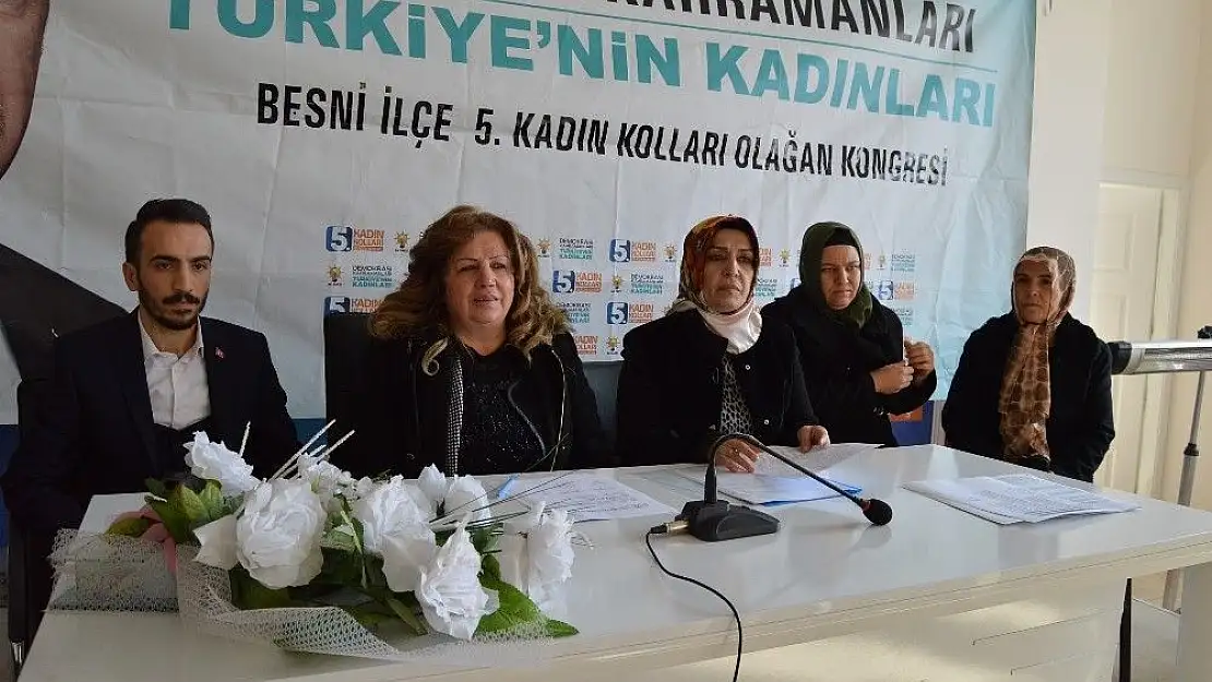 'AK Parti Besni Kadın Kolları Başkanlığına Semra Semiz seçildi'