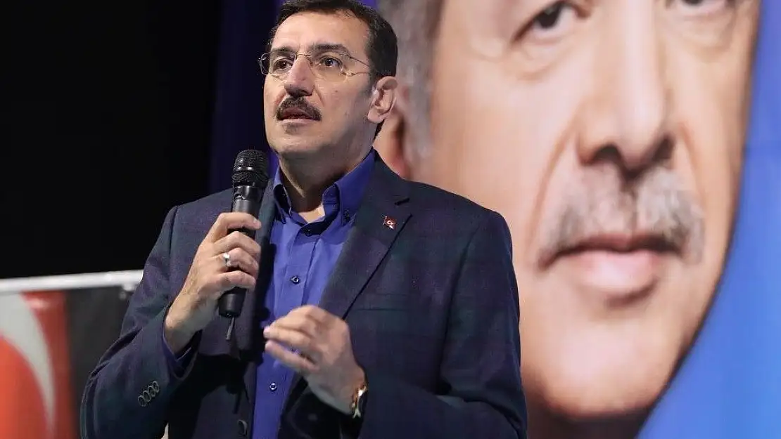 'Bakan Tüfenkci Yeşilyurt Gençlik Kolları Kongresine katıldı'
