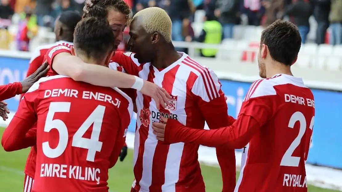 'Süper Lig: DG Sivasspor: 1 - TM Akhisarspor: 1 (Maç sonucu)'