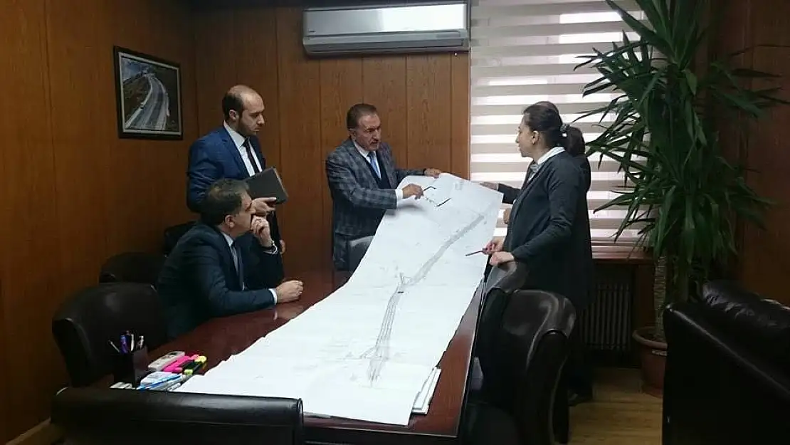 'Başkan Akdemir, Karayolları Bölge Müdürünü ziyaret etti'