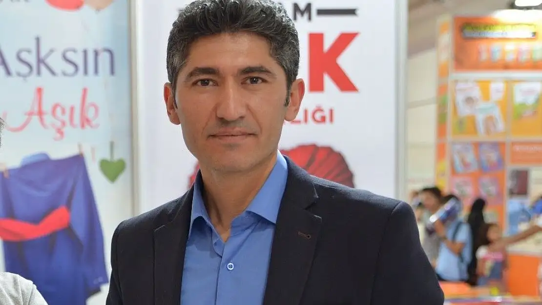 'Gazeteci Sinan Cavlak, Attarlar Odası başkan adayı oldu'