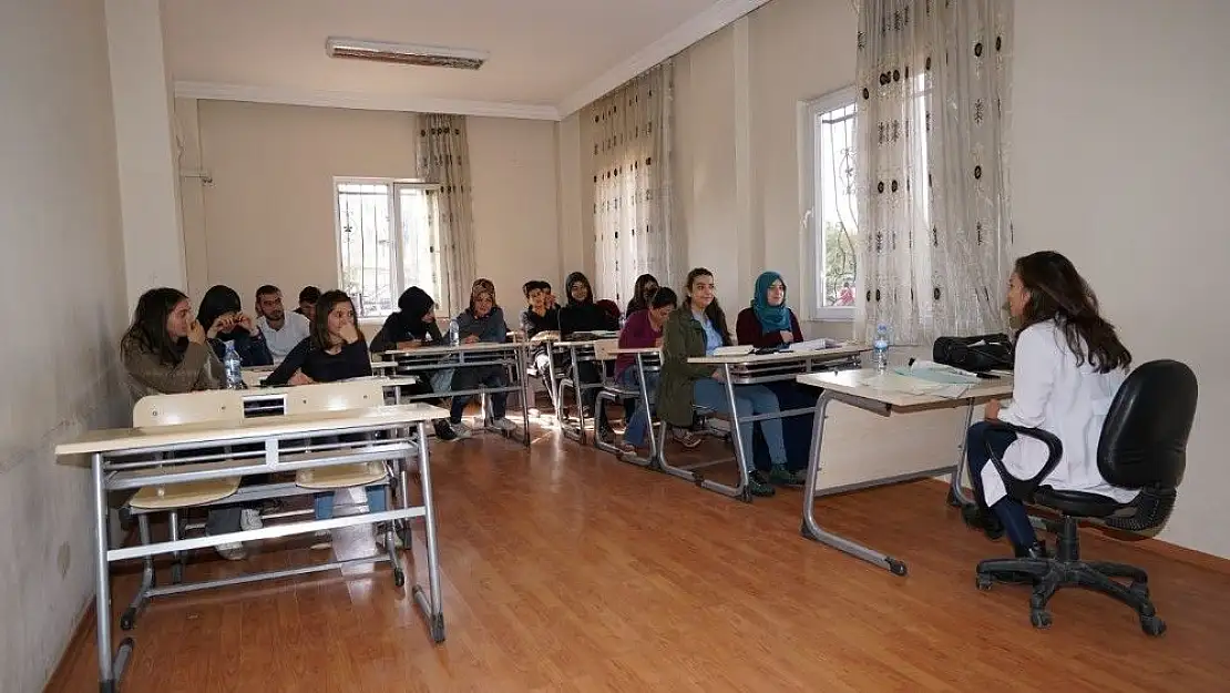 'Adıyaman Belediyesi gençleri üniversiteye hazırlıyor'