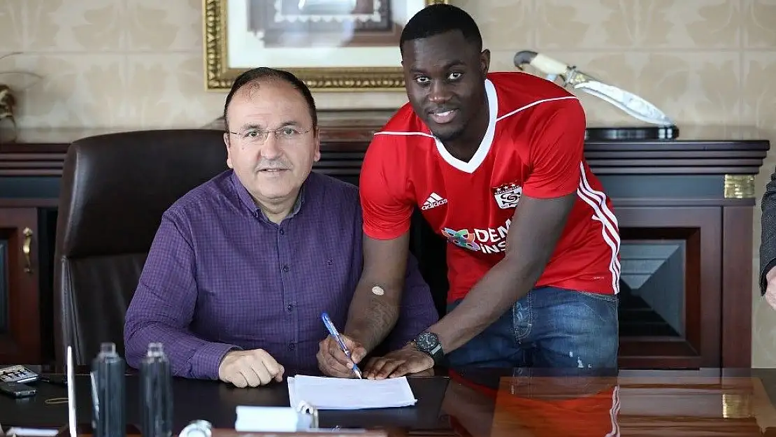 'Sivasspor´da Henri Saivet sözleşmeyi imzaladı'