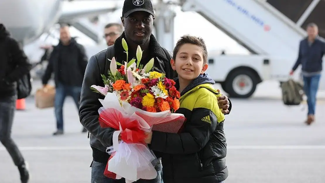 'Sivasspor´un yeni transferi Saivet Sivas´a geldi'