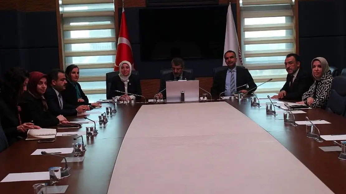 'Arakan´a giden vekiller, İHİK´e izlenimlerini aktardı'