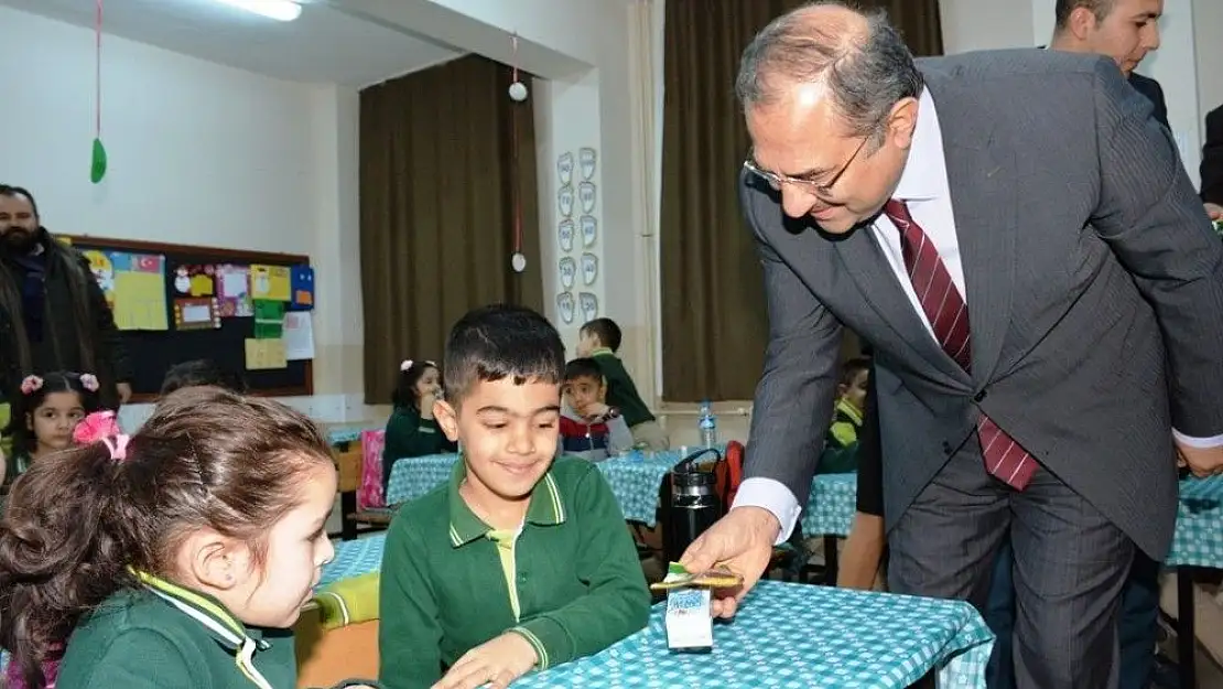 Malatya´daki okullarda süt dağıtımı başladı