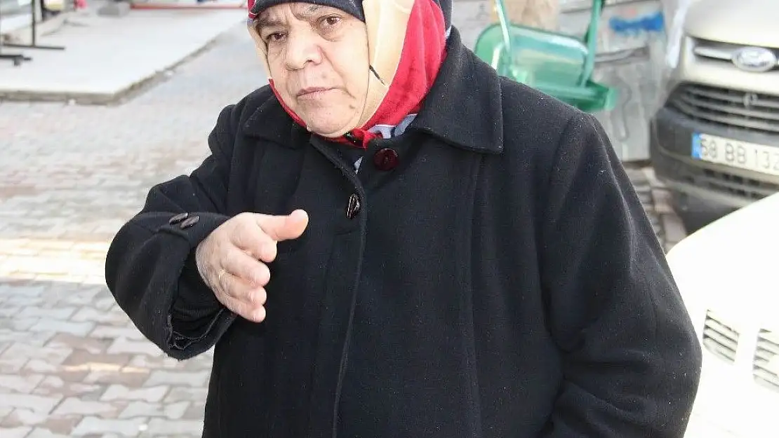 '80 yaşındaki kadın kapkaça uğradı'