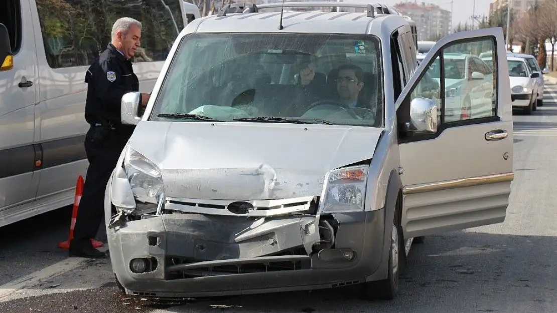 'Elazığ´da trafik kazası:2 yaralı'