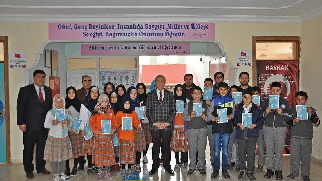 'Gölbaşı Belediyesinden okullara kitap desteği'