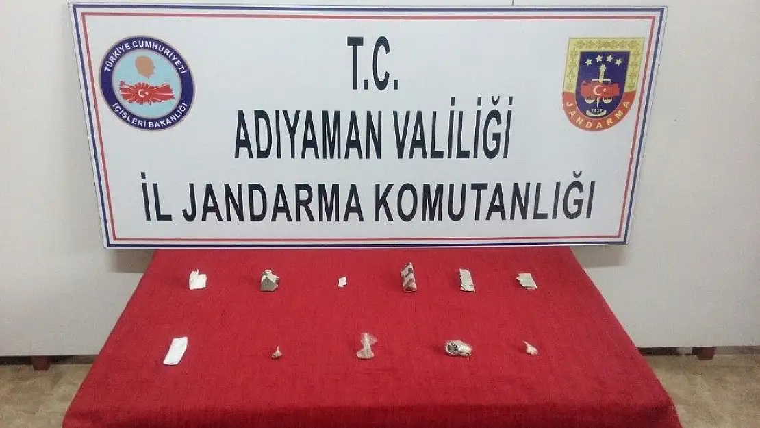 'Jandarma 9 kişiyi uyuşturucu kullanırken yakaladı'