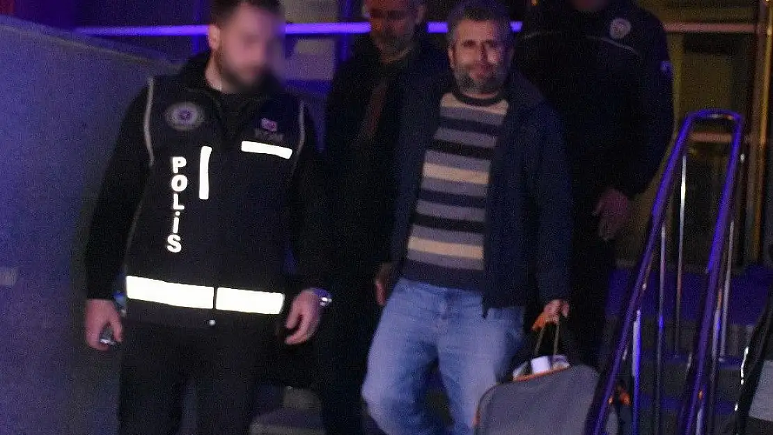 'Gülen´in videosunu izlerken yakalanan doktorlar tutuklandı'