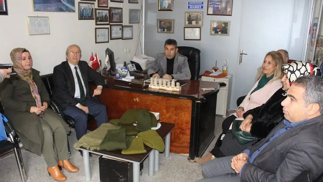 'Mehmetçik için atkı, bere, eldiven kampanyası başlatıldı'