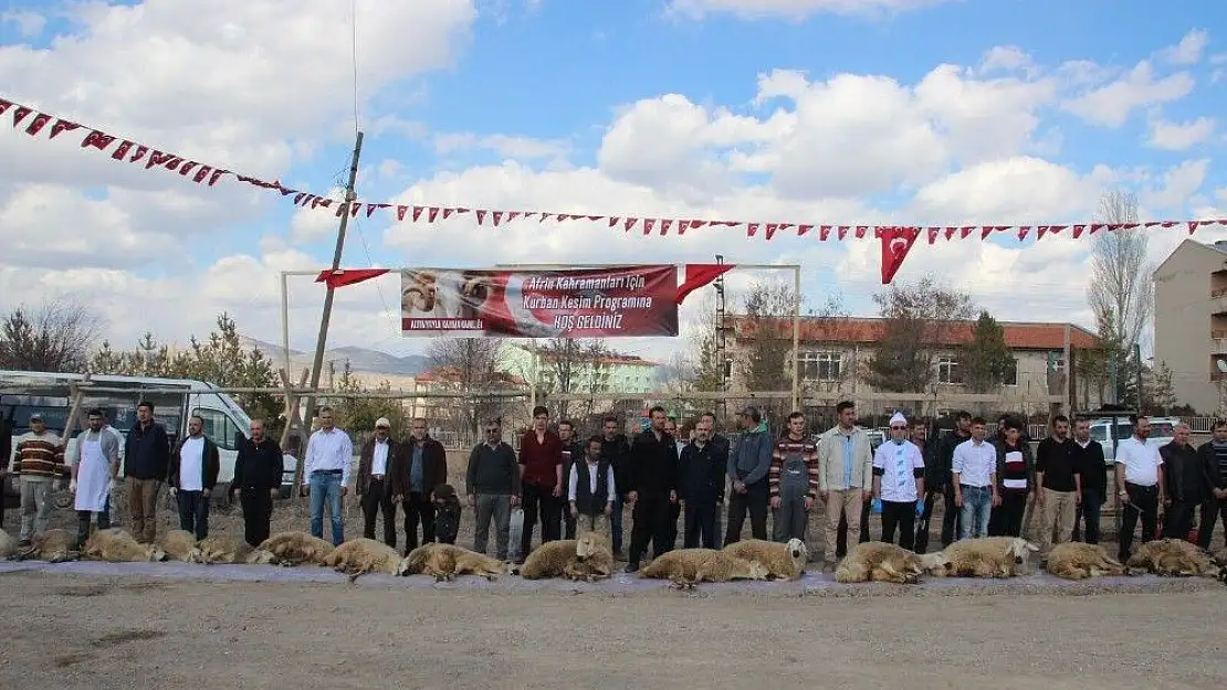 'Mehmetçik için kurban kesildi'