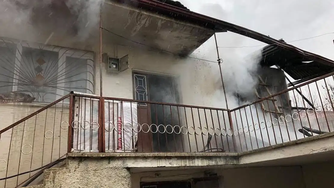 'Elazığ´da 2 ayrı ev yangını'
