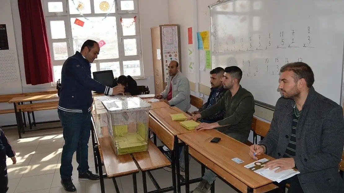 'Besni 15 Temmuz Şehitler mahallesi muhtarlık seçimi yapıldı'