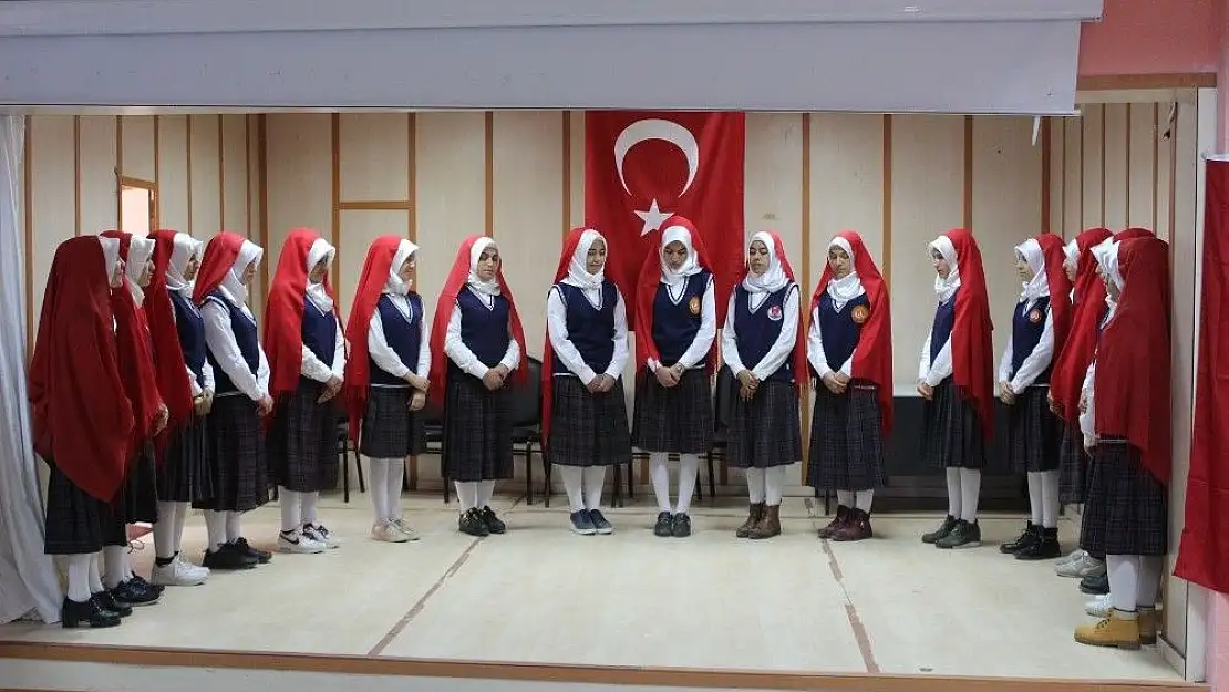 'Samsat´ta Mehmet Akif coşku ile anıldı'