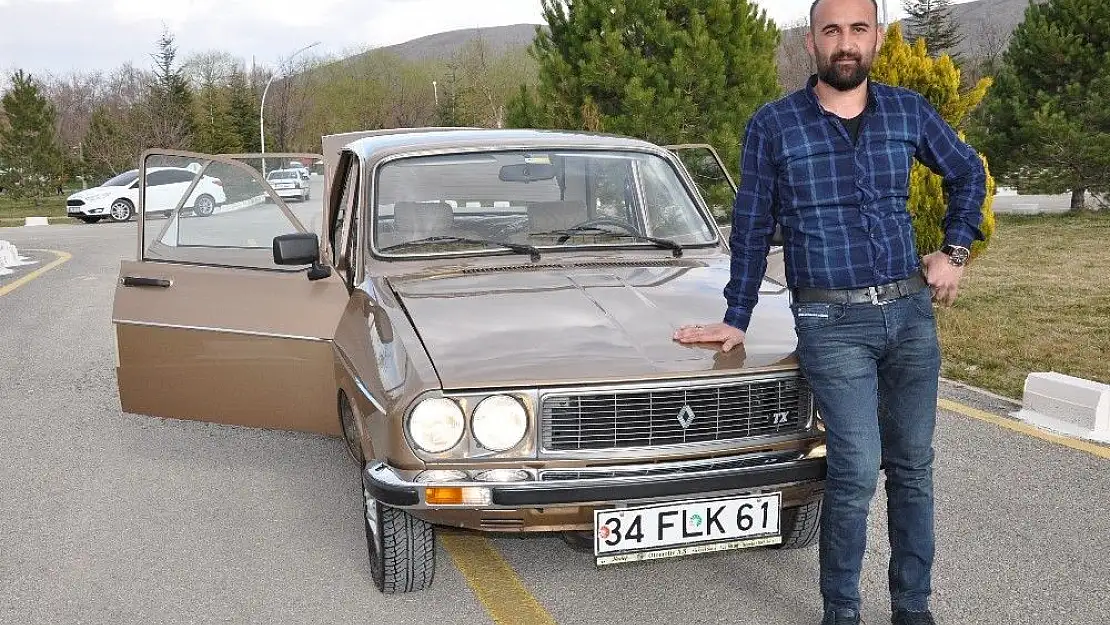 'Fabrikadan çıktığı gibi duran 1988 model otomobiline paha biçemiyor'