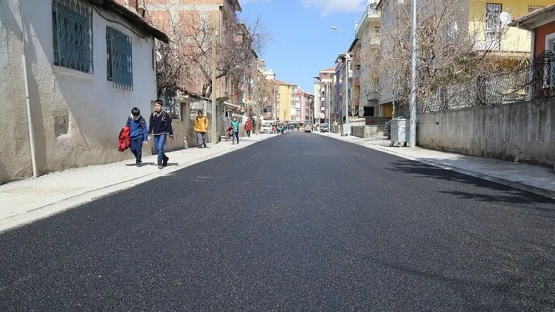 'Fırat Mahallesinde asfalt çalışması yapıldı'