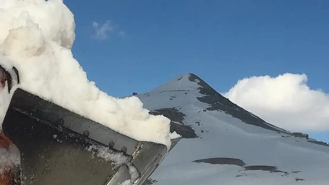 'Nemrut yolu kardan temizlendi'