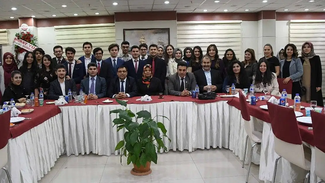 'Geleceğin hekimleri yemekte buluştu'